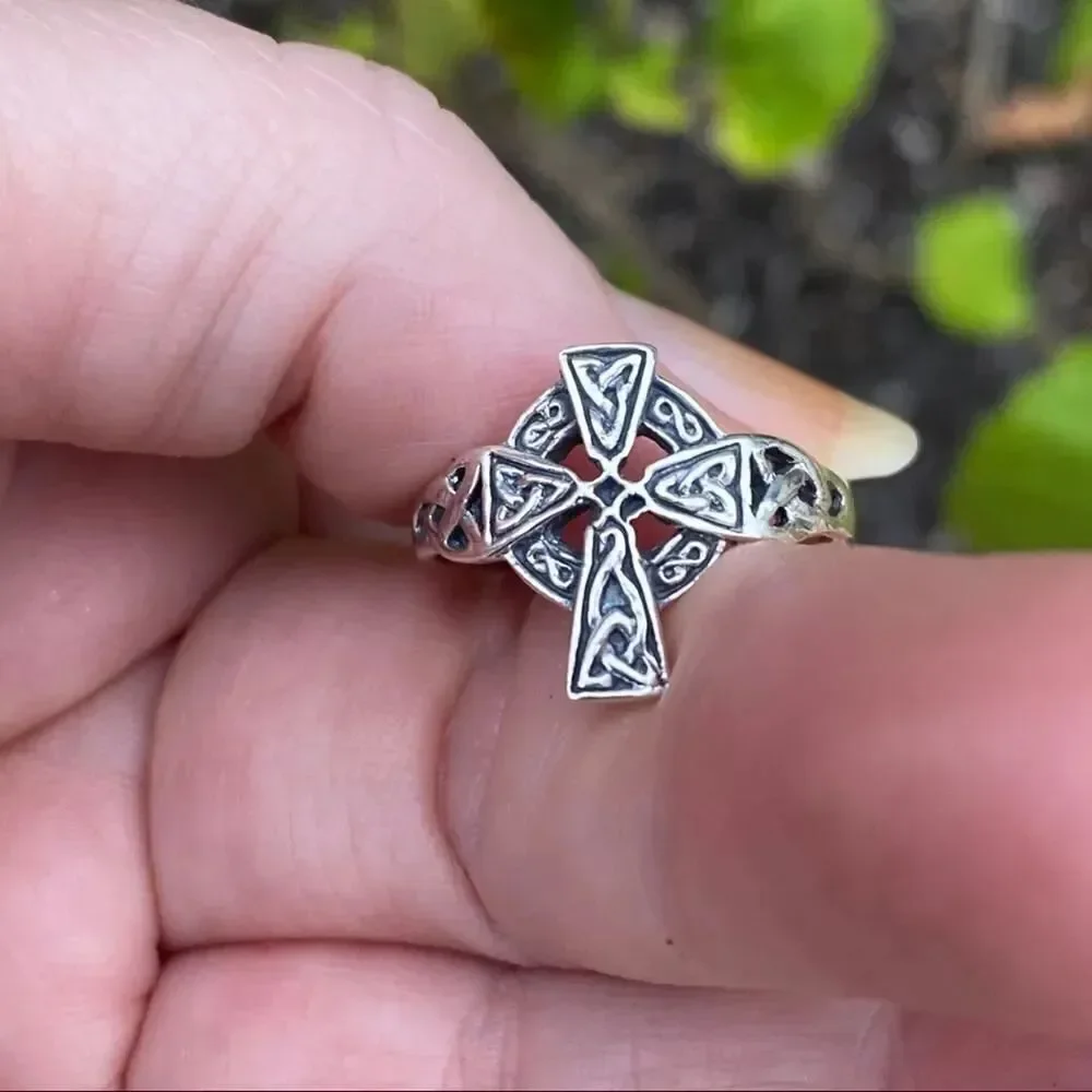 Sterling Silver Celtic Cross Ring Size 9